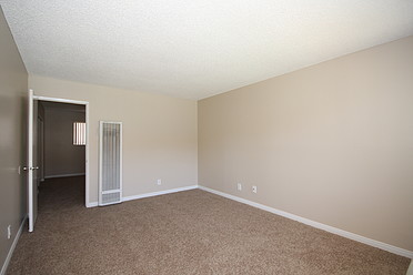 Gas wall heater w/ vents